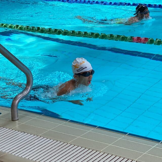 From first-timers to seasoned competitors, it was wonderful to see our young swimmers from Sports Schooling coming together and performing their best at SAQ's SSPA over the weekend.Huge thanks to the coaches at X Lab and Swim Lab for their guidance, effort and unwavering support!
.
.
.
#TeamSpirit #JuniorSwimmers #ResilienceInTheWater #SupportAndGrowth #swimsquad #juniorcompetitive #swimteam #developmentsquad #juniordevelopment #competitiveswimming #swimcoach saq #sspa